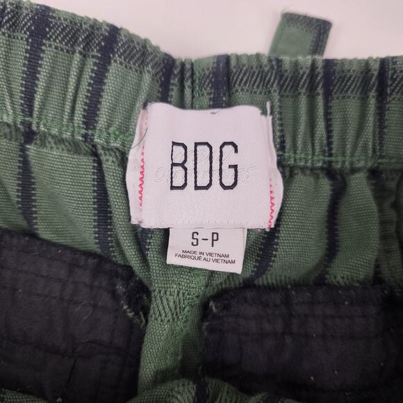 BDG Cargo Pants Womens Small Green Plaid Windowpane Wide Leg Elastic Waist - Picture 4 of 13